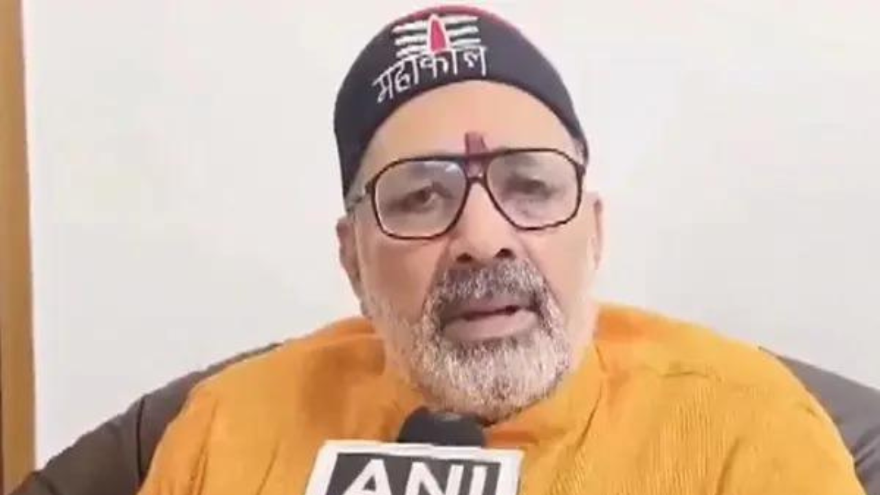 Watch: Man attempts to punch Union min Giriraj over hate speech